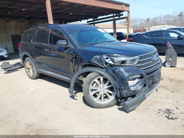 Salvage Ford Explorer Image
