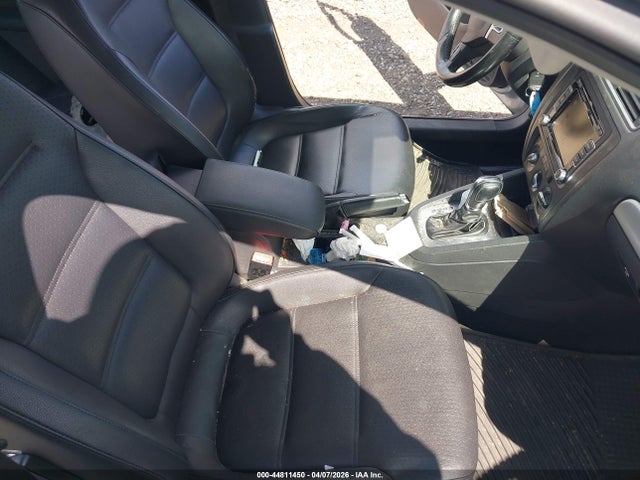 Volkswagen Jetta 2.5l Se