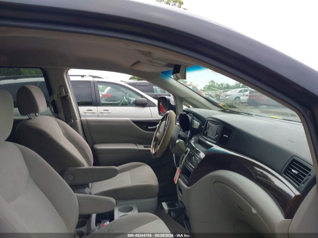 Nissan Quest