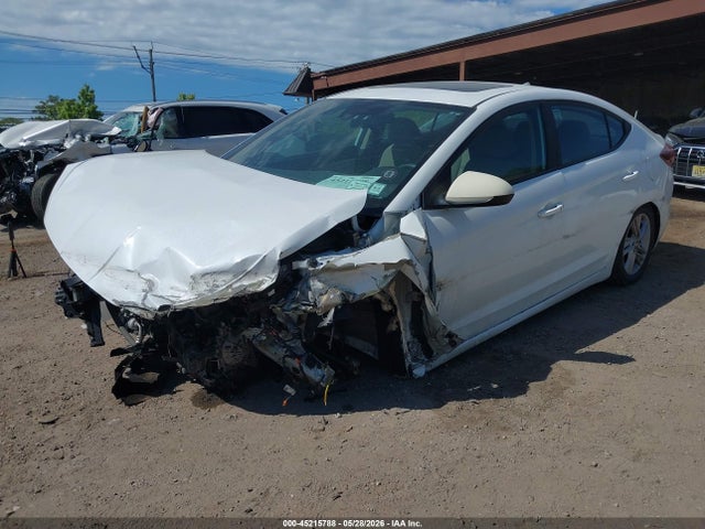 Hyundai ELANTRA Value Edition