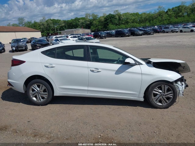 Hyundai ELANTRA Value Edition