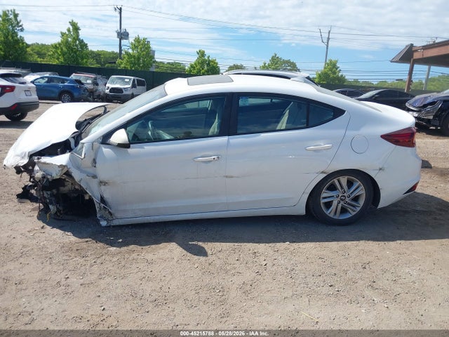 Hyundai ELANTRA Value Edition