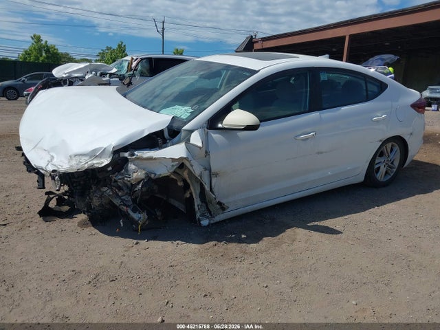 Hyundai ELANTRA Value Edition