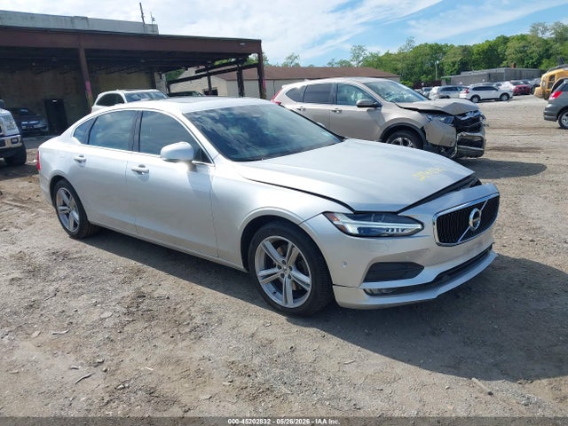 Salvage Volvo S90 Image