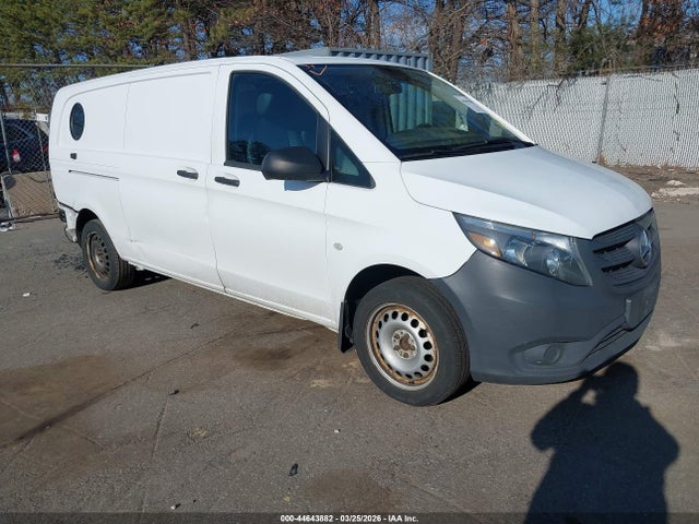 Salvage Mercedes-Benz Metris Image