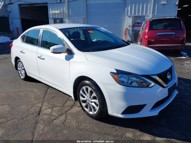 Salvage Nissan Sentra Image