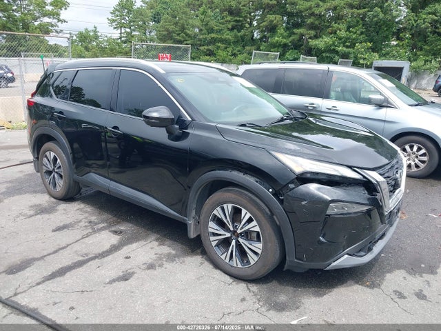 Salvage Nissan Rogue Image