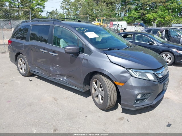 Salvage Honda Odyssey Image