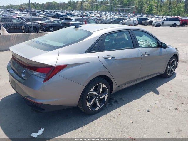 Hyundai ELANTRA Sel