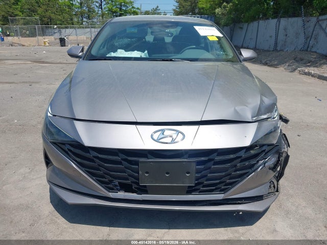 Hyundai ELANTRA Sel