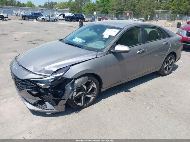 Hyundai ELANTRA Sel