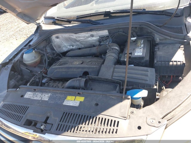 Volkswagen Tiguan S