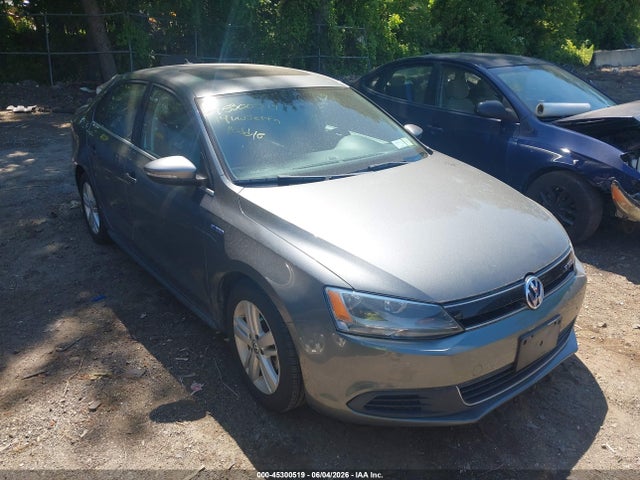 Salvage Volkswagen Jetta Image