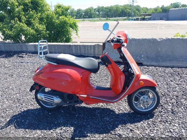 Vespa Primavera Sprint 150