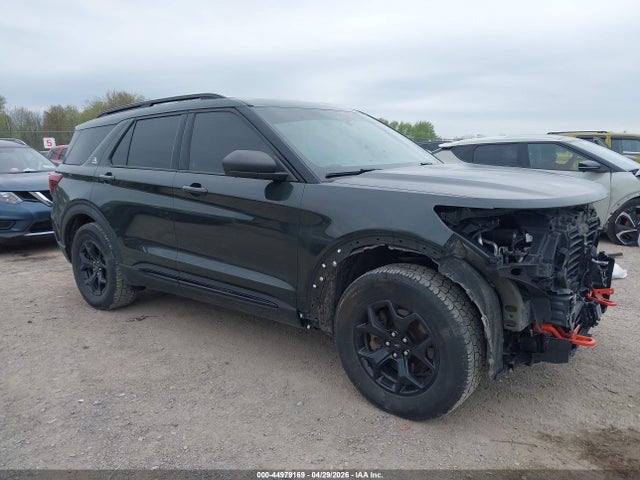 Salvage Ford Explorer Image
