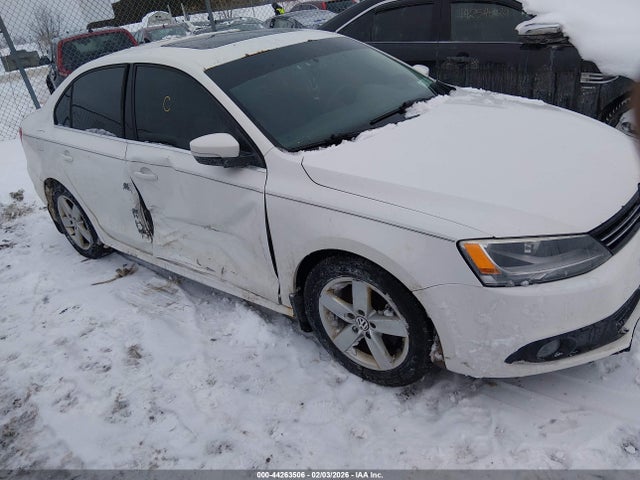 Salvage Volkswagen Jetta Image