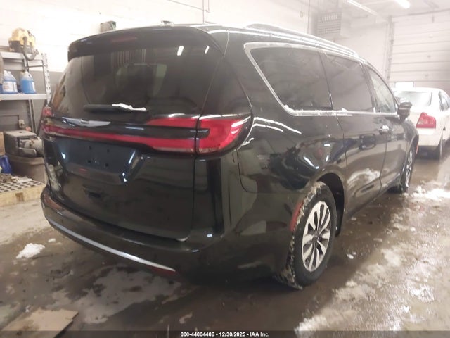 Chrysler Pacifica Touring L
