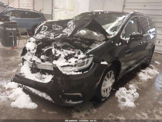 Chrysler Pacifica Touring L