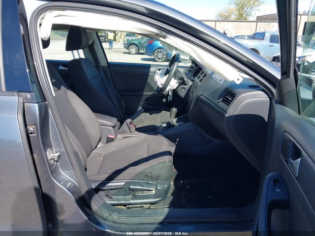 Volkswagen Jetta 2.0l S