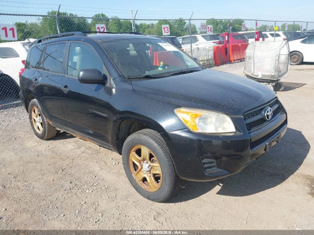 Salvage Toyota RAV4 Image
