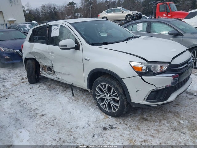 Salvage Mitsubishi Outlander Image