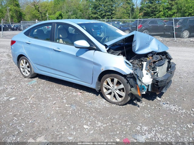Salvage Hyundai ACCENT Image