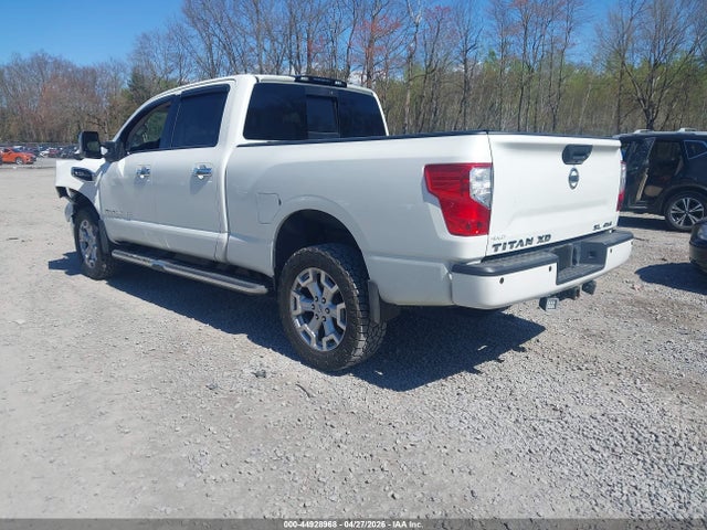Nissan Titan Sl Gas