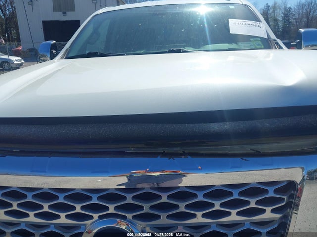 Nissan Titan Sl Gas