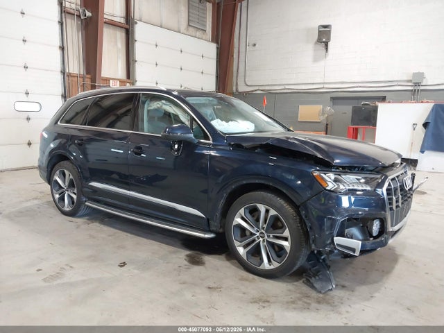 Salvage Audi Q7 Image