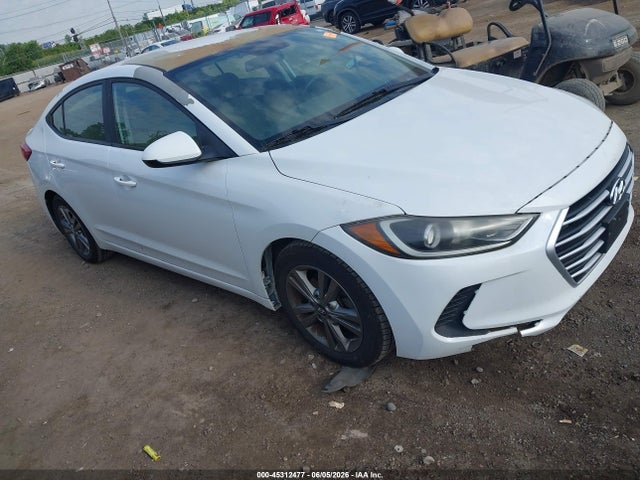 Salvage Hyundai ELANTRA Image