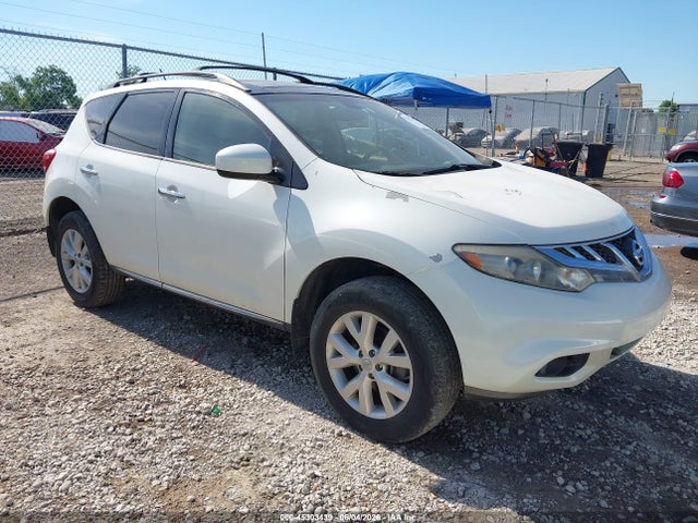 Salvage Nissan Murano Image