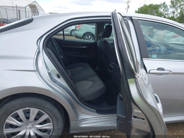 Toyota Camry Le Hybrid