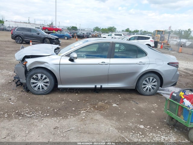 Toyota Camry Le Hybrid