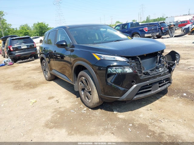 Salvage Nissan Rogue Image