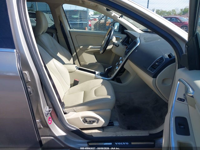 Volvo XC60 T5 Platinum