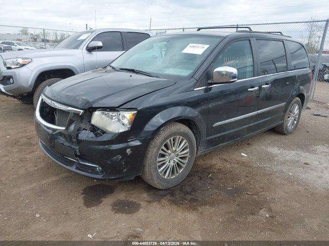 Chrysler Town & Country Touring-l