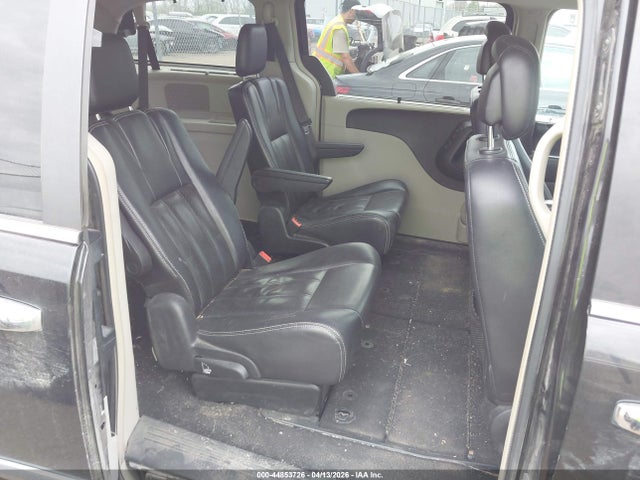Chrysler Town & Country Touring-l