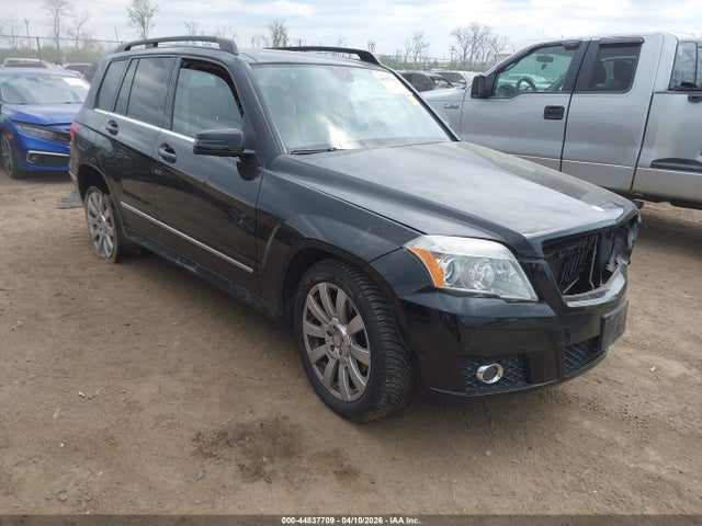Salvage Mercedes-Benz GLK Image