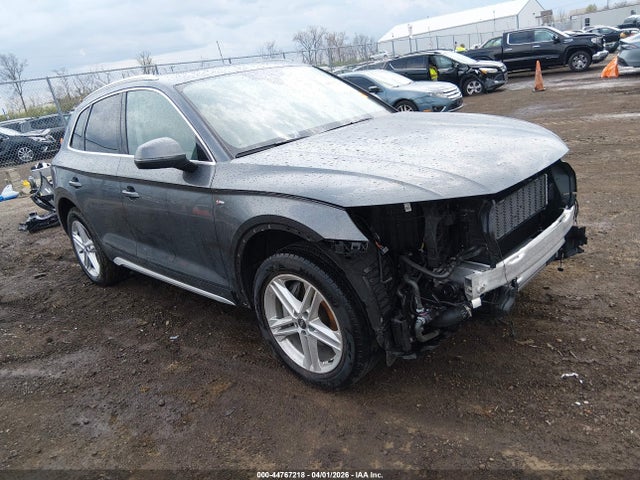 Salvage Audi Q5 Image