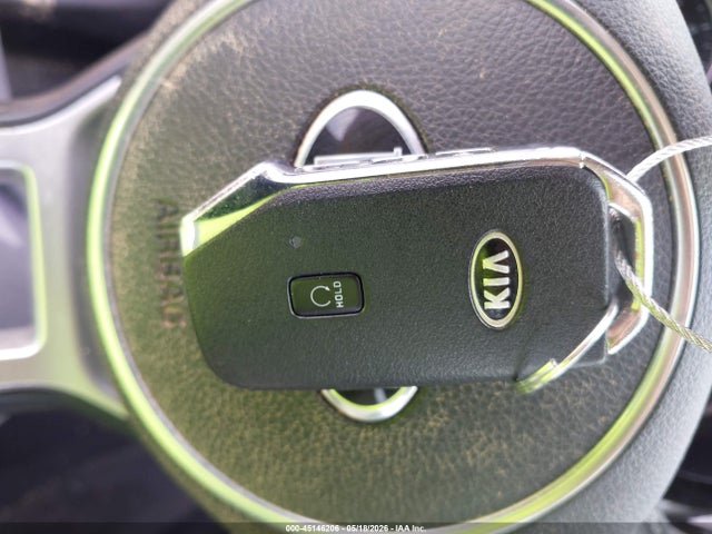 Kia K5 Lxs