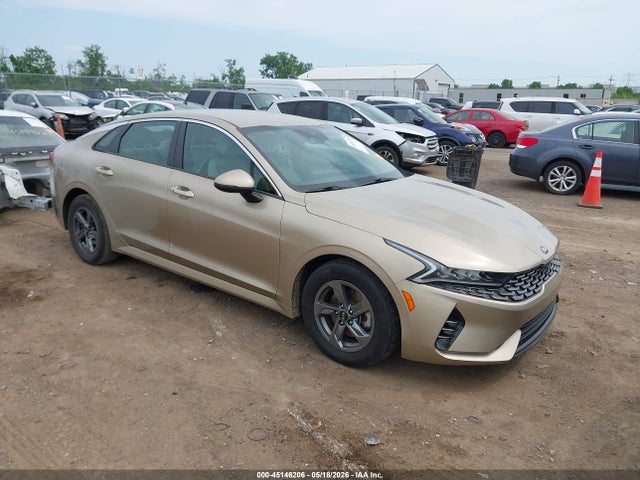 Salvage Kia K5 Image