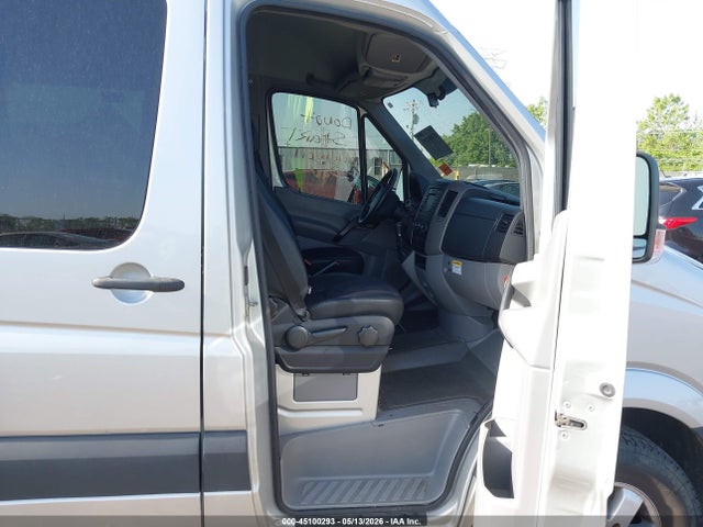 Mercedes-Benz Sprinter 2500 Standard Roof V6