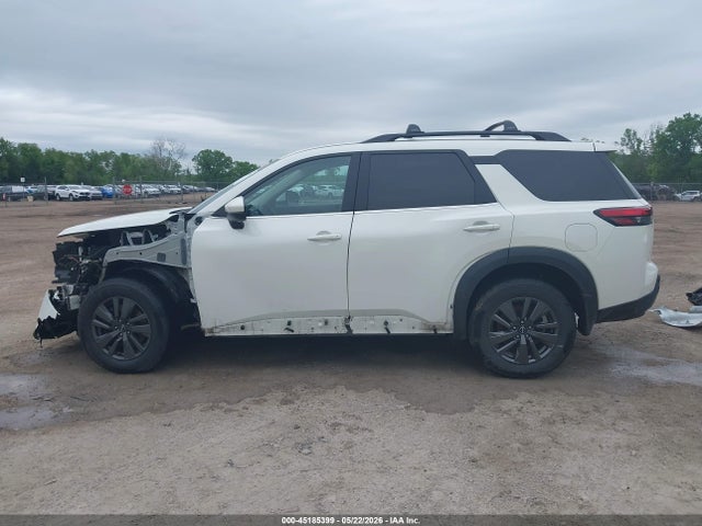 Nissan Pathfinder Sv 4wd