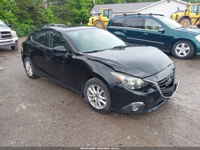 Salvage Mazda Mazda3 Image