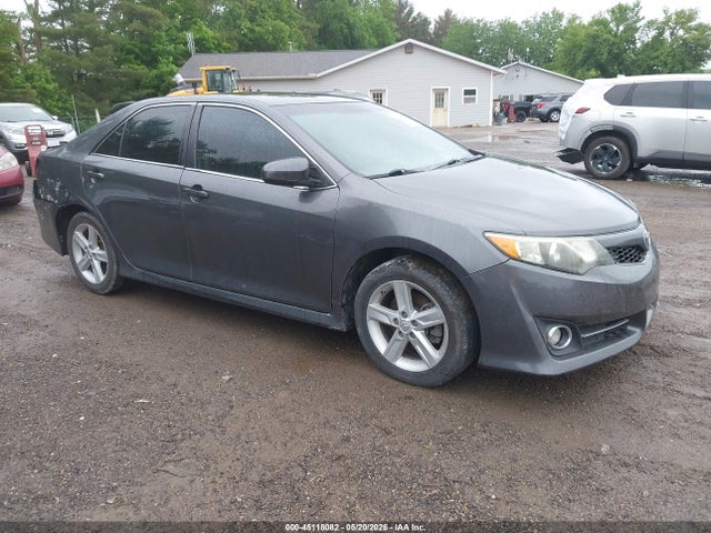 Salvage Toyota Camry Image