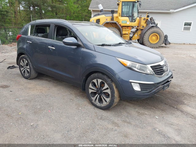 Salvage Kia Sportage Image