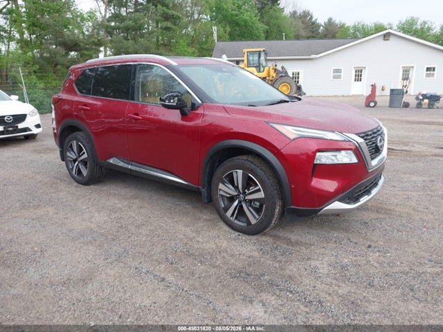 Salvage Nissan Rogue Image