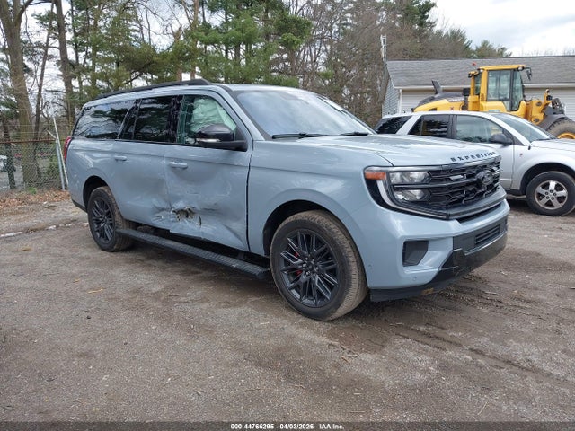 Salvage Ford Expedition Image