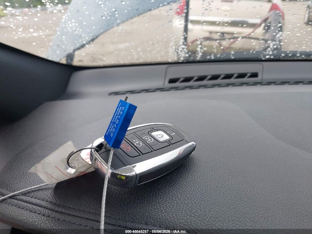Lincoln MKZ Reserve