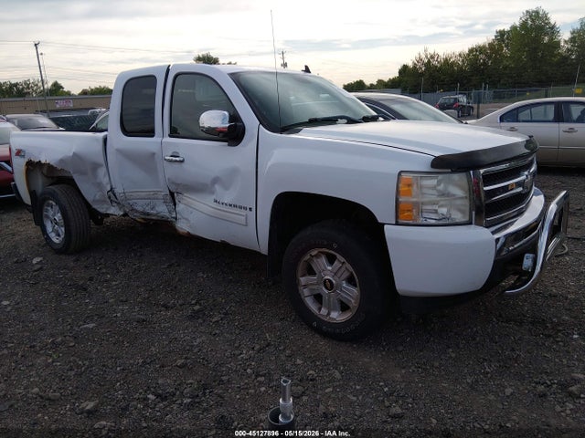 Salvage Chevrolet Silverado 1500 Image